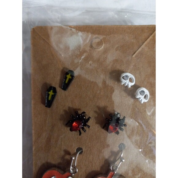 Halloween Earrings Set of 4 Coffins Skulls Spiders Glitter Jack-o-Lanterns - Picture 4 of 6